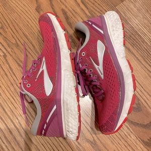 Brooks Ghost 11 running shoe size 6